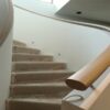 hajlított lépcsőkorlát